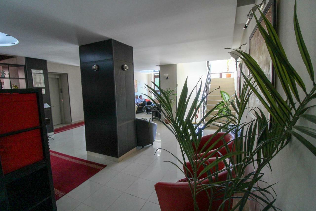 Hotel Razvan Bucareste Exterior foto